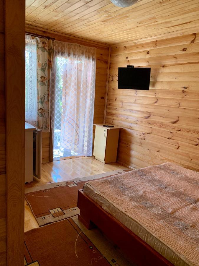 Комфортабельный Коттедж Bed & Breakfast Sviteaz Exterior foto